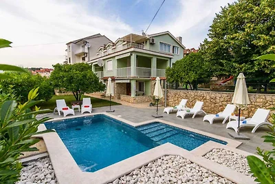 Appartamento Vacanza con famiglia Okrug Gornji