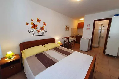 Studio mit Klimaanlage in Strandnähe