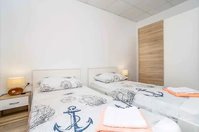 Ferienwohnung mit Pool und Meerblick