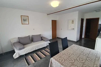 Ferienwohnung mit grosser Terrasse und Grill