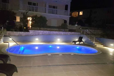 Ferienwohnung mit Terrasse, Aussenpool und