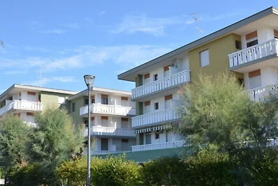 Studio mit Klimaanlage und Balkon