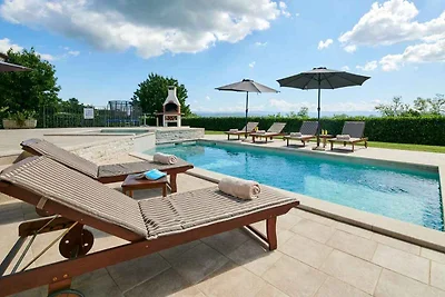 Villa mit Klimaanlage und Pool