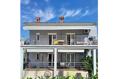 Ferienwohnung mit Klimaanlage und Pool (chlor