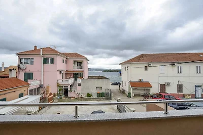 Komfortable Ferienwohnung Ornella mit Meerbli