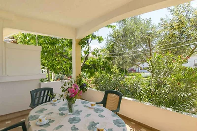Ferienwohnung mit Terrasse und Klimaanlage