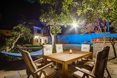 Ferienhaus mit Pool und Klimaanlage
