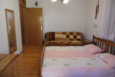 Studio mit Balkon und Klimaanlage