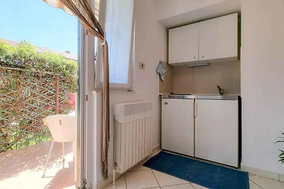 Studio mit Terrasse 100 m vom Strand