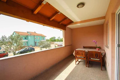 Ferienwohnung mit Balkon, modern eingerichtet