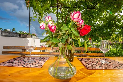 Ferienwohnung mit Meerblick und Pool