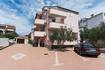 Ferienwohnung modern ausgestattet mit Pool