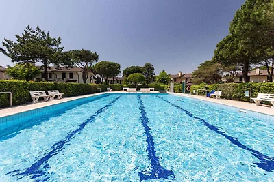 Ferienhaus im Feriendorf mit Schwimmbad