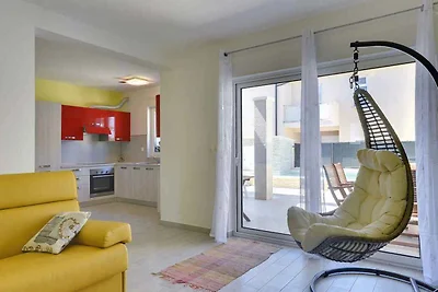 Ferienwohnung mit Pool und Klimaanlage