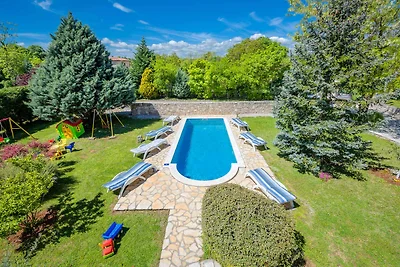 Villa mit Klimaanlage und Pool