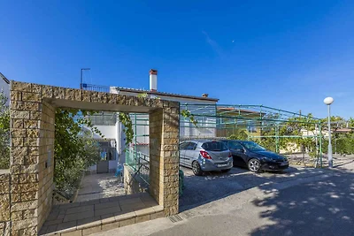 Charmante Ferienwohnung Dotli in Selce mit Ga