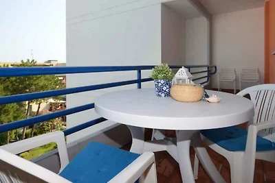 Studio mit Klimaanlage und Balkon