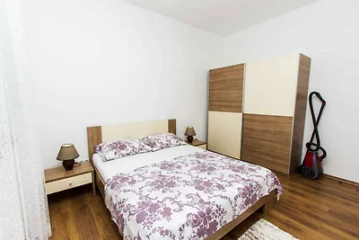 Gemütliches Apartment Vesna in Vodice für ein