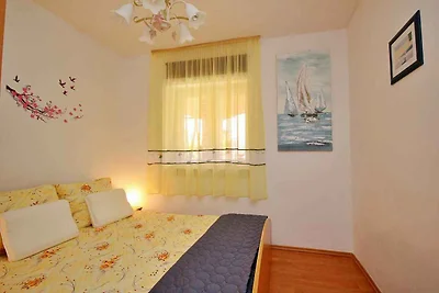 Ferienwohnung mit Terrasse und Klima