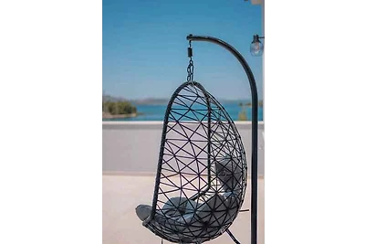 Exklusive Villa am Wasser mit privatem Pool u