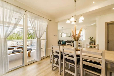Ferienhaus mit Pool und Klimaanlage