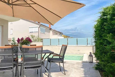 Ferienhaus mit Pool