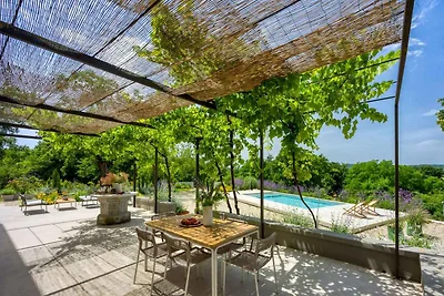 Eleganz, Komfort, moderne Details und Traditi