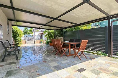 Ferienwohnung mit Terrasse für 4 Personen