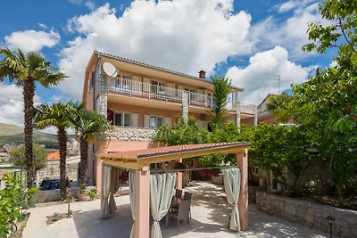 Ferienwohnung mit Terrasse und Klimaanlage
