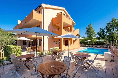 Ferienwohnung mit Klimaanlage und Pool