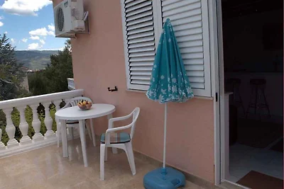 Ferienwohnung mit Klimaanlage und Balkon