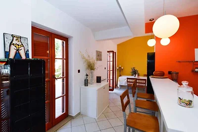 Ferienwohnung mit Garten und Klimaanlage