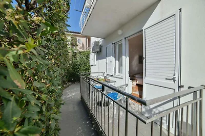 Ferienwohnung modern eingerichtet, 300 m zur