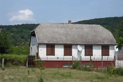 Ferienhaus mit Schaukel und Gartendusche