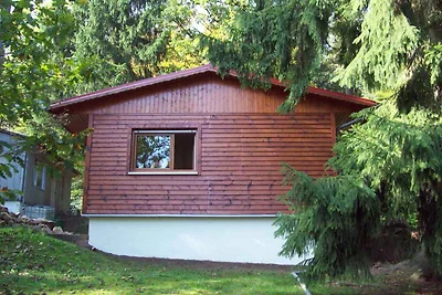 Ferienhaus mit Garten am Wald