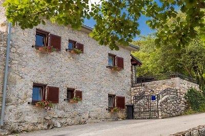 Ferienhaus mit Garten und Klimaanlage