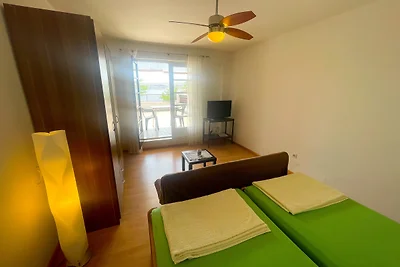 Studio mit einem Balkon direkt am Meer