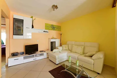 Ferienwohnung mit Klimaanlage und Balkon