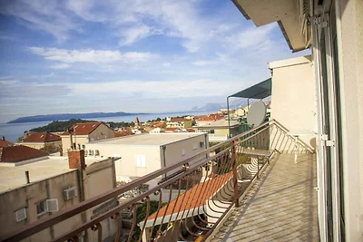 Ferienwohnung mit Klimaanlage und Balkon