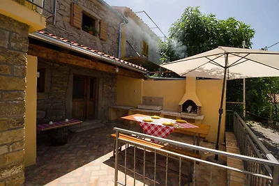 Ferienhaus mit Pool und Klimaanlage