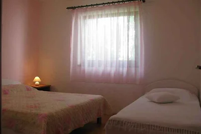 Schönes Apartment auf der Insel Rab, nur 100 