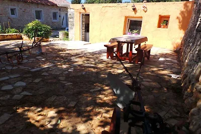 Ferienhaus mit Terrasse und Grill