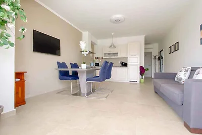 Ferienwohnung mit Terrasse und Klimaanlage