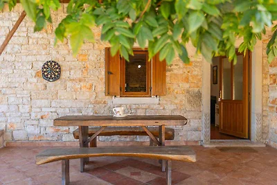 Villa mit Terrasse, Pool und Klimaanlage