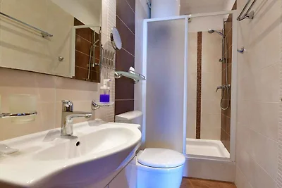 Ferienwohnung mit Balkon und Meerblick