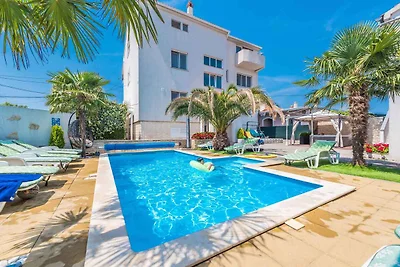 Ferienwohnung mit Pool und Whirpool