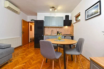 Ferienwohnung mit Klimaanlage und Terrasse