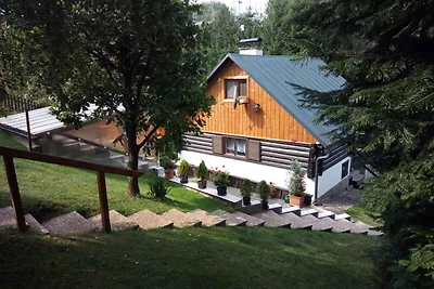 Ferienhaus mit Kamin in Seenähe