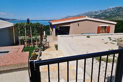 Ferienwohnung mit Terrasse und Klimaanage