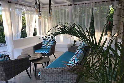 Villa mit Pool und Klimaanlagen